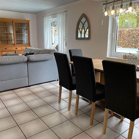Ferienhaus Mone Моншау Екстериор снимка