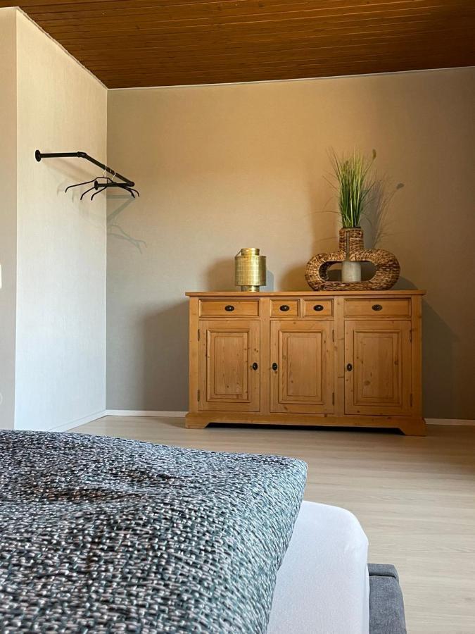 Ferienhaus Mone Моншау Екстериор снимка