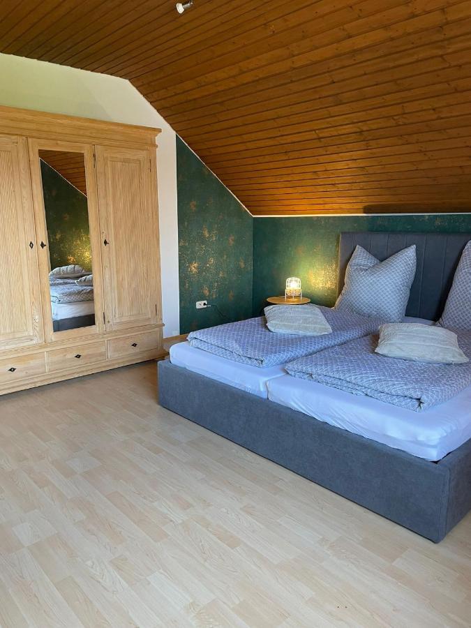 Ferienhaus Mone Моншау Екстериор снимка